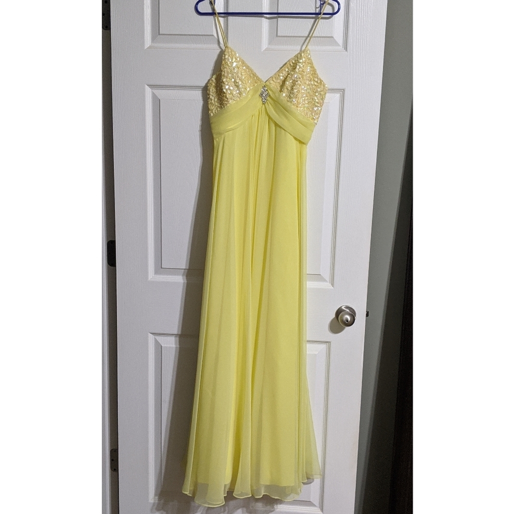VINTAGE 90's Mike Benet Formals Butter Yellow Sequin & Chiffon Gown